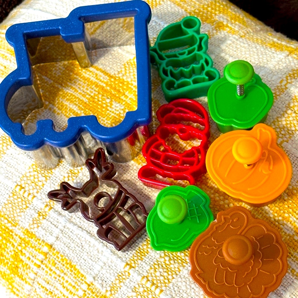 Cookie Cutter Set - large & small - train - Christmas fall pumpkin Thanksgiving